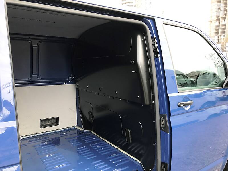 Вантажопасажирський фургон Volkswagen Transporter 2016 в Одесі
