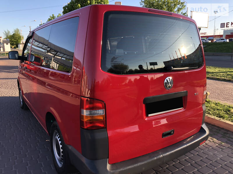 Мінівен Volkswagen Transporter 2006 в Рівному