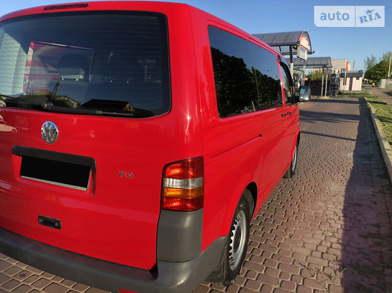 Мінівен Volkswagen Transporter 2006 в Рівному
