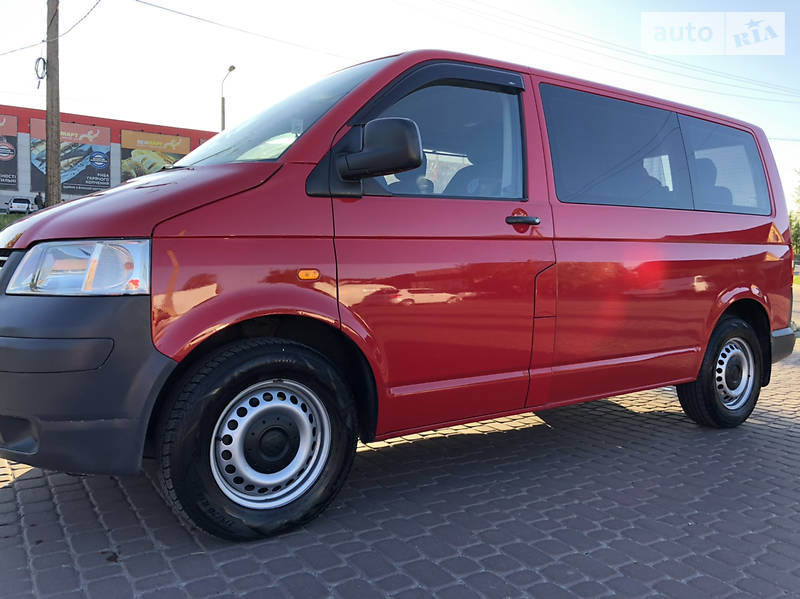 Мінівен Volkswagen Transporter 2006 в Рівному