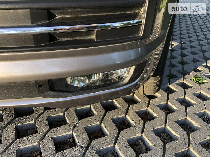 Вантажопасажирський фургон Volkswagen Transporter 2016 в Бучі