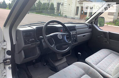 Грузовой фургон Volkswagen Transporter 1999 в Радивилове