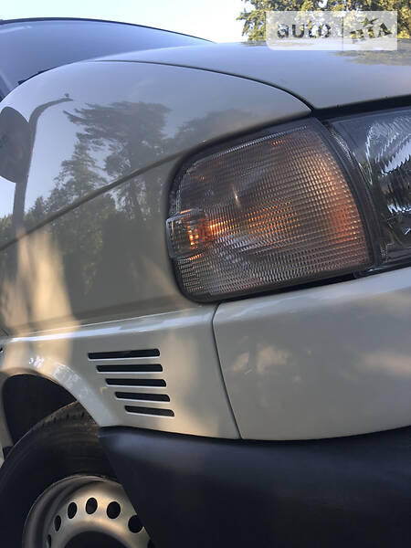 Volkswagen Transporter 2003 в Дрогобичі