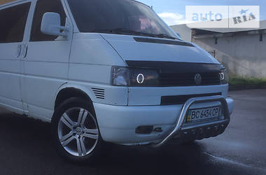 Вантажопасажирський фургон Volkswagen Transporter 2000 в 