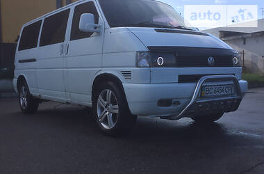 Вантажопасажирський фургон Volkswagen Transporter 2000 в 