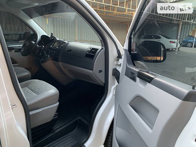 Грузопассажирский фургон Volkswagen Transporter 2010 в Константиновке