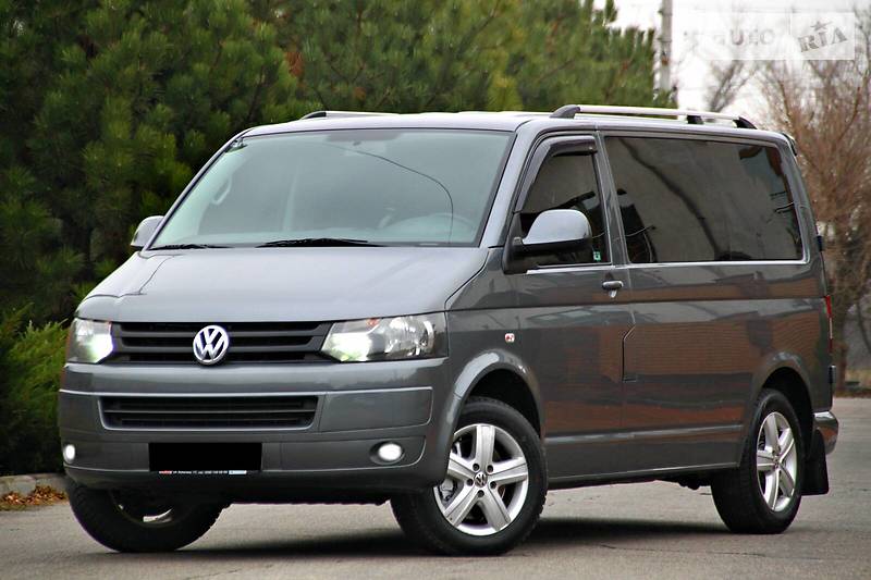 Минивэн Volkswagen Transporter 2011 в 