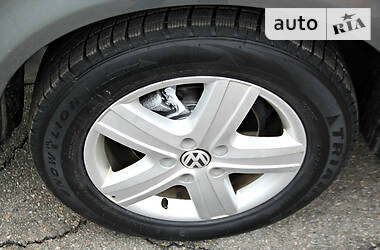 Минивэн Volkswagen Transporter 2011 в 