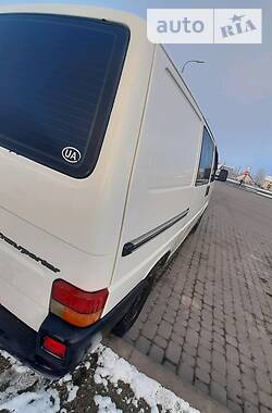 Минивэн Volkswagen Transporter 1996 в Городке