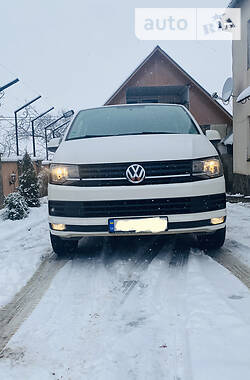 Минивэн Volkswagen Transporter 2017 в Иршаве