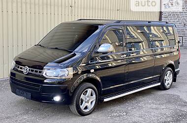 Минивэн Volkswagen Transporter 2012 в 