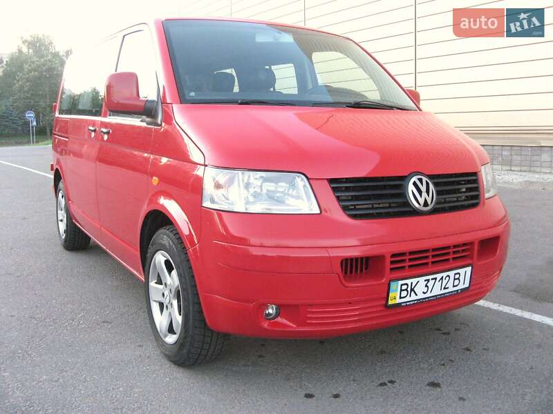 Минивэн Volkswagen Transporter 2004 в Ровно