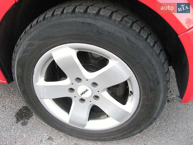 Минивэн Volkswagen Transporter 2004 в Ровно