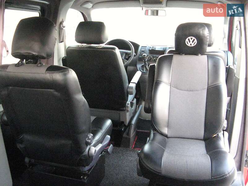 Минивэн Volkswagen Transporter 2004 в Ровно