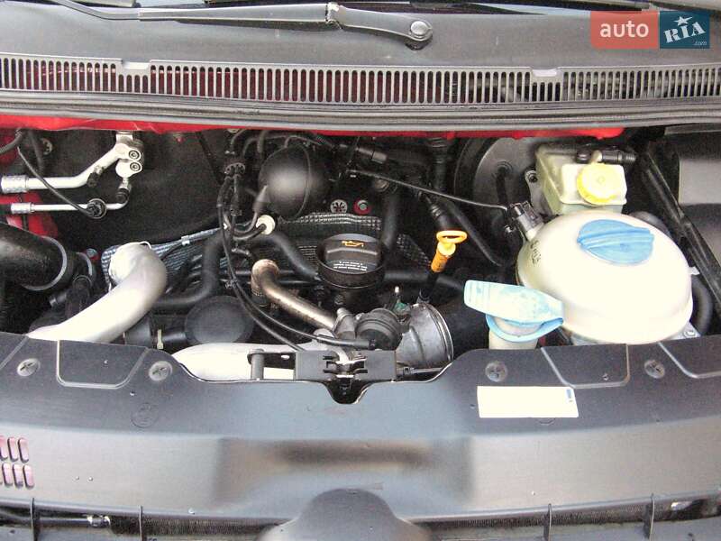 Минивэн Volkswagen Transporter 2004 в Ровно