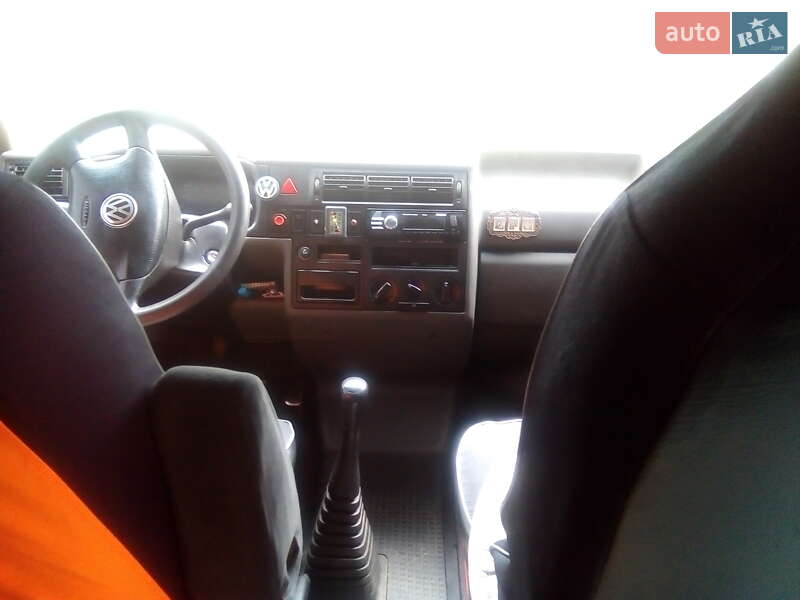 Минивэн Volkswagen Transporter 2000 в Ужгороде