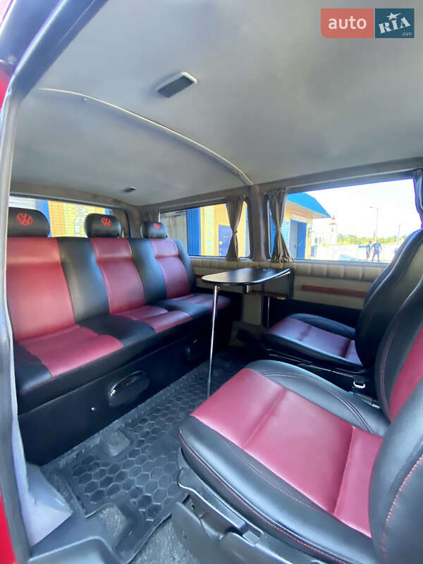 Минивэн Volkswagen Transporter 2011 в Южноукраинске