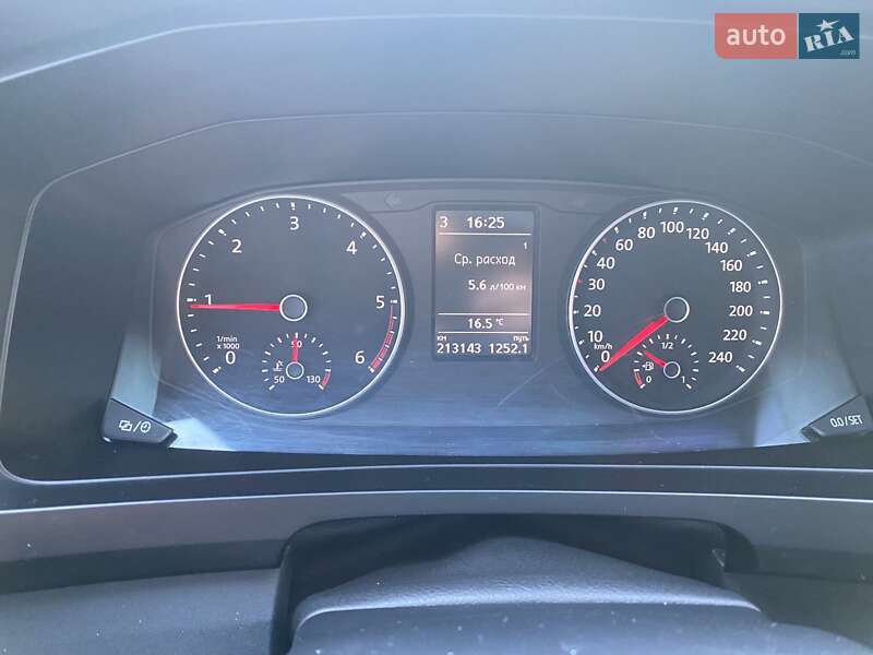 Универсал Volkswagen Transporter 2016 в Киеве