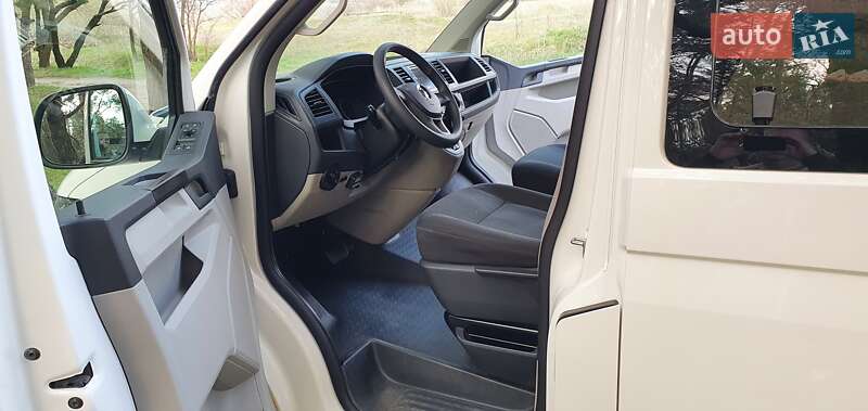 Минивэн Volkswagen Transporter 2016 в Кропивницком