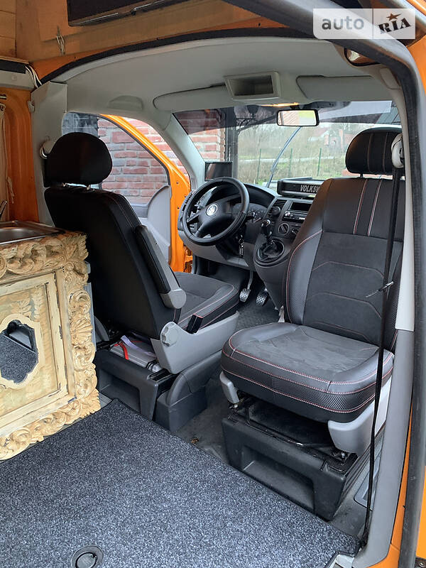 Мінівен Volkswagen Transporter 2006 в Києві