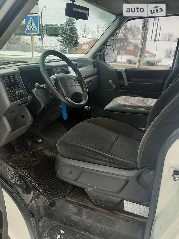 Универсал Volkswagen Transporter 1997 в Казатине