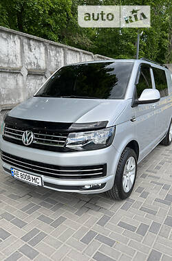 Грузопассажирский фургон Volkswagen Transporter 2015 в Днепре