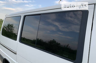 Минивэн Volkswagen Transporter 2003 в 
