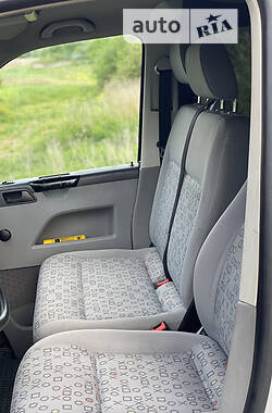 Универсал Volkswagen Transporter 2005 в 