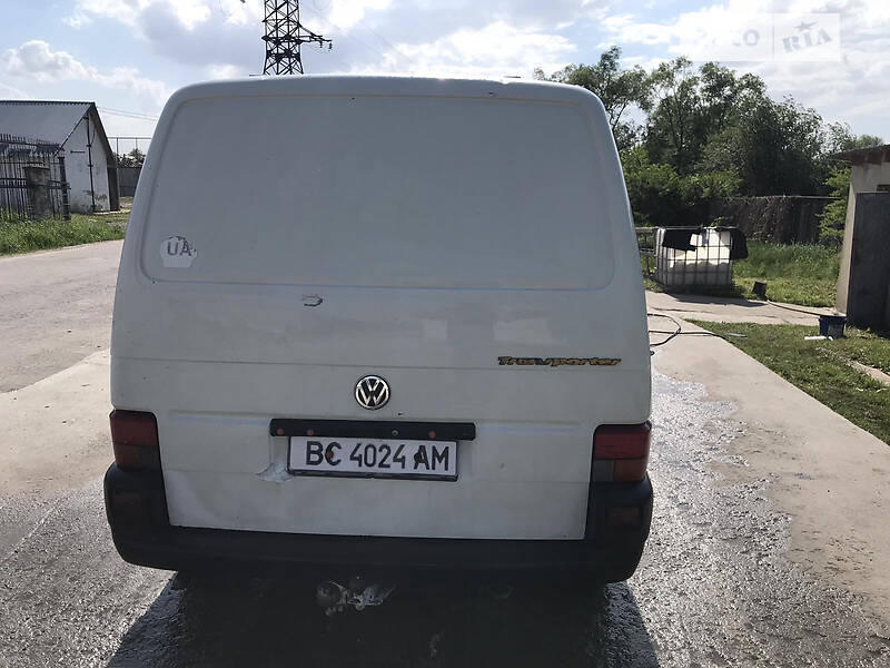 Грузовой фургон Volkswagen Transporter 2001 в Стрые