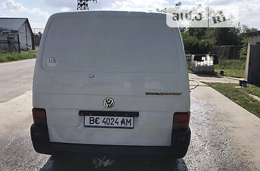 Грузовой фургон Volkswagen Transporter 2001 в 