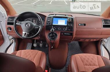 Минивэн Volkswagen Transporter 2014 в 