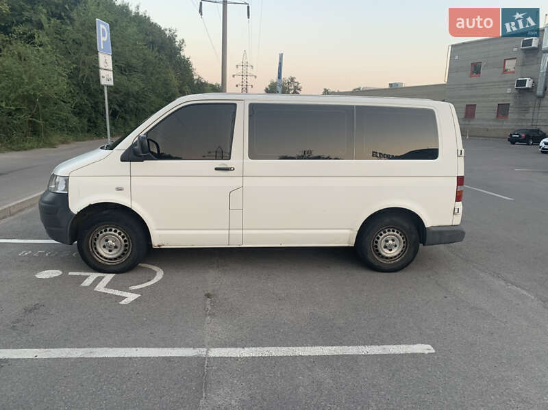 Грузовой фургон Volkswagen Transporter 2007 в Днепре