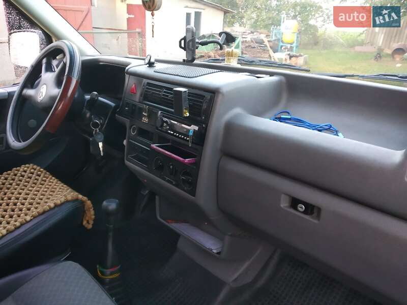 Мінівен Volkswagen Transporter 2000 в Луцьку