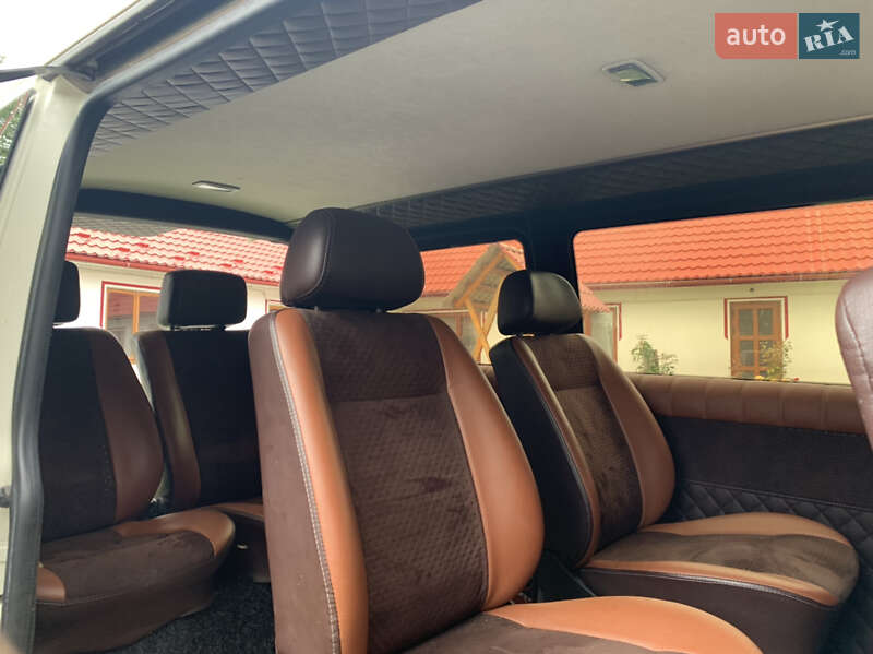 Минивэн Volkswagen Transporter 2006 в Городенке