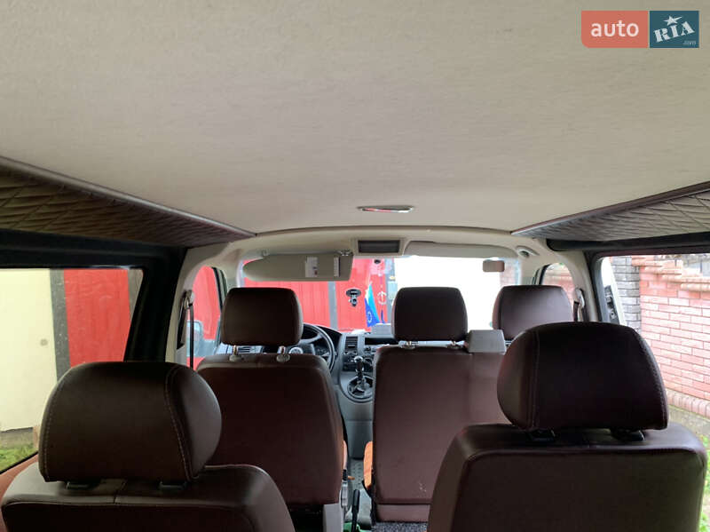 Минивэн Volkswagen Transporter 2006 в Городенке