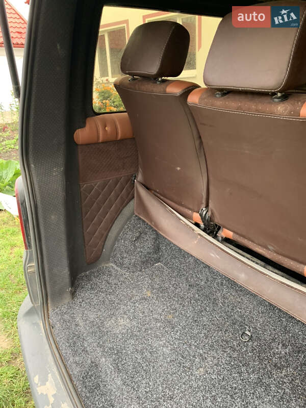 Минивэн Volkswagen Transporter 2006 в Городенке