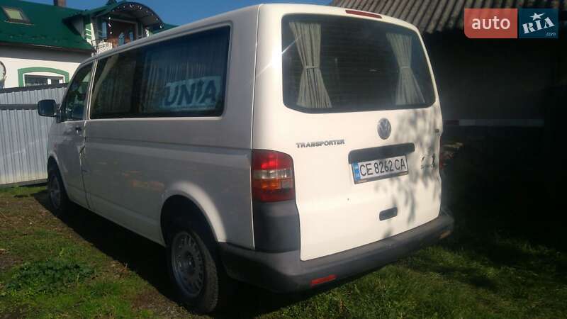 Минивэн Volkswagen Transporter 2006 в Черновцах