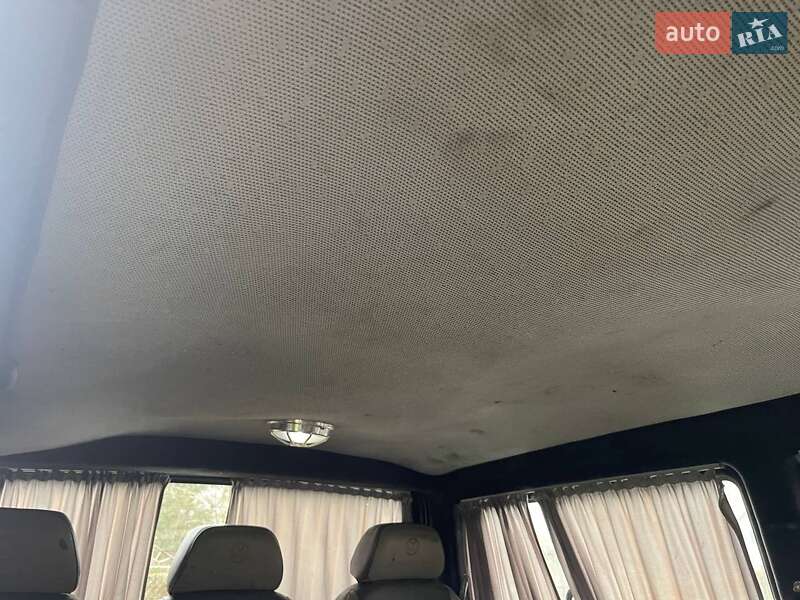 Минивэн Volkswagen Transporter 2003 в Ровно