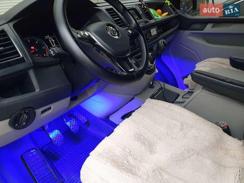Минивэн Volkswagen Transporter 2015 в Одессе