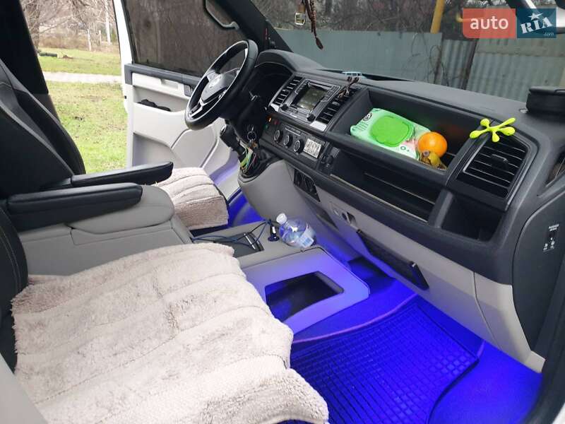 Минивэн Volkswagen Transporter 2015 в Одессе