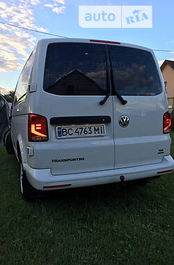 Минивэн Volkswagen Transporter 2015 в Львове