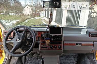 Минивэн Volkswagen Transporter 2000 в Хусте