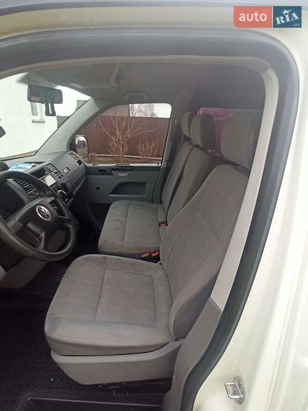 Минивэн Volkswagen Transporter 2006 в Ковеле