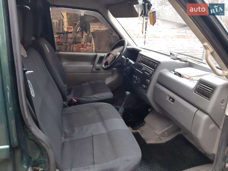 Минивэн Volkswagen Transporter 1999 в Тысменице