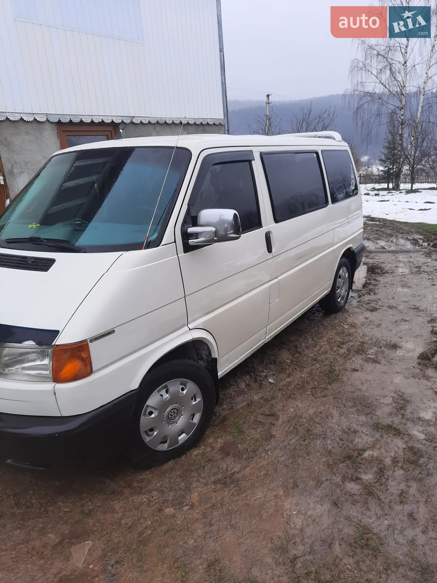 Volkswagen Transporter 2001 VIN WV1ZZZ70Z1X120692 фото оголошення 2 з 13