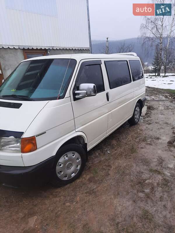 Минивэн Volkswagen Transporter 2001 в Надворной
