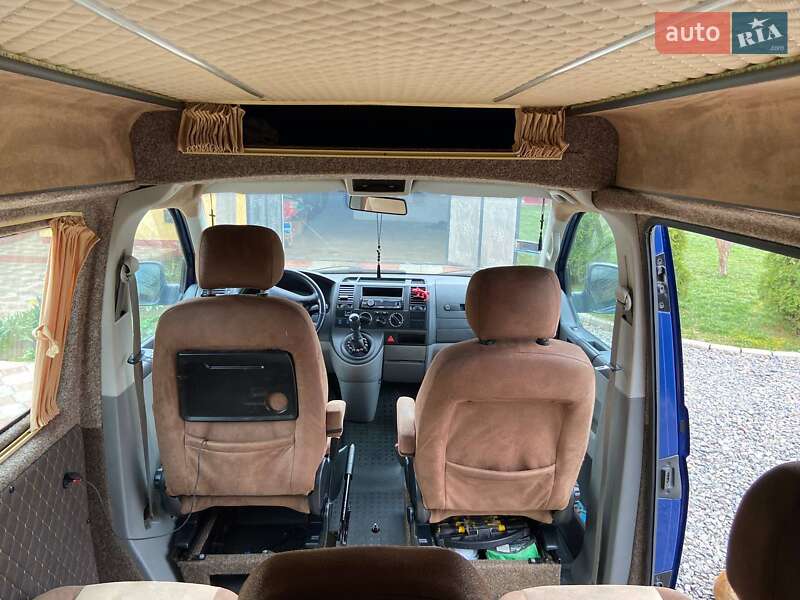 Минивэн Volkswagen Transporter 2004 в Черновцах