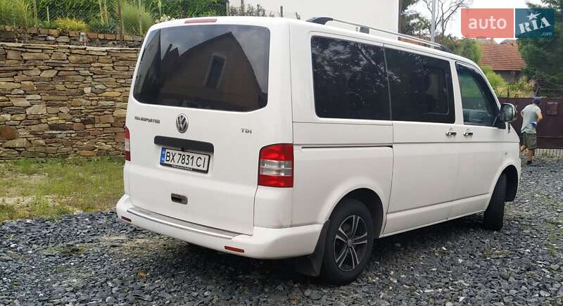 Мінівен Volkswagen Transporter 2009 в Новій Ушиці