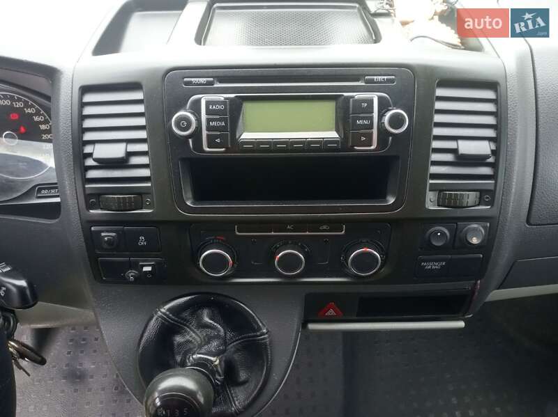 Мінівен Volkswagen Transporter 2009 в Новій Ушиці