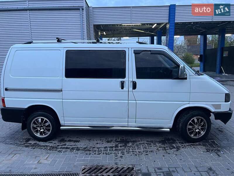 Минивэн Volkswagen Transporter 1996 в Полтаве